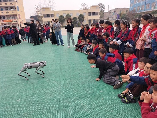 1731586115172206.jpg 师生欢迎.jpg