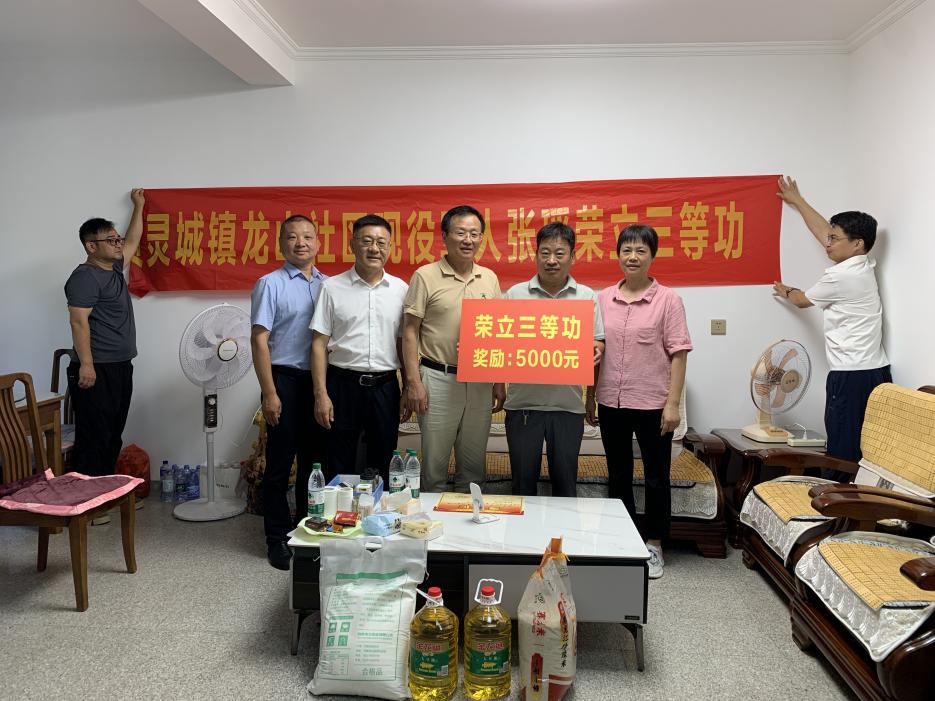 de1f9d64771e2ca084e322821913e1e