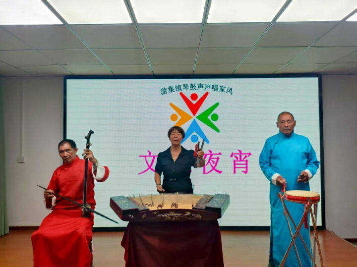 活动现场(马东义 摄) 活动现场(马东义 摄)