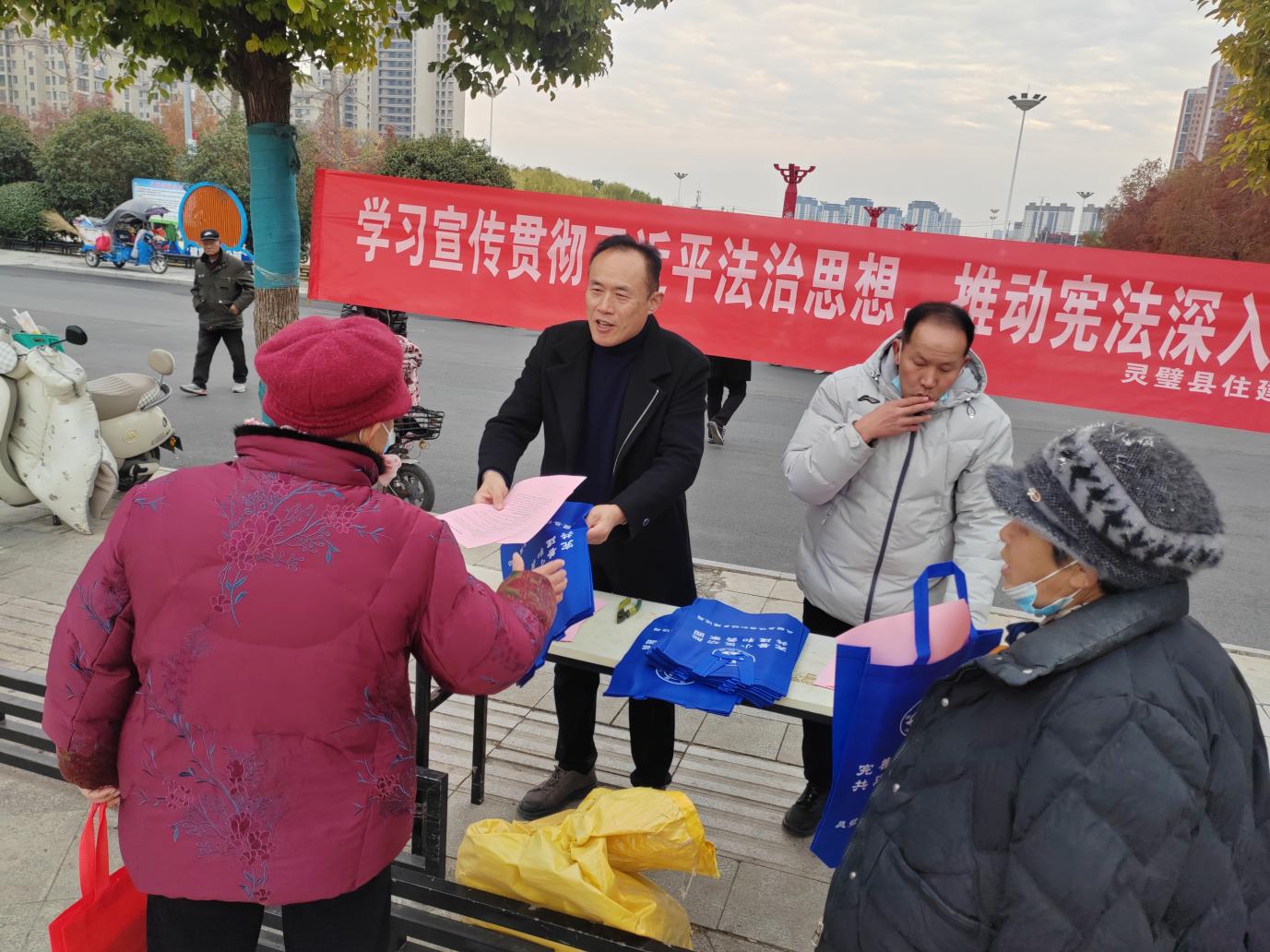 ce10c60cc5735d80e2d57905fbf80bd